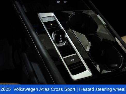 Used 2025 Volkswagen Atlas Cross Sport SE FWD image 27