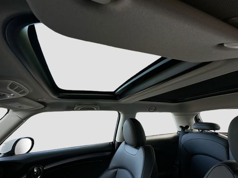 Certified 2023 MINI Cooper S image 22