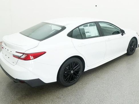 New 2026 Toyota Camry SE image 9