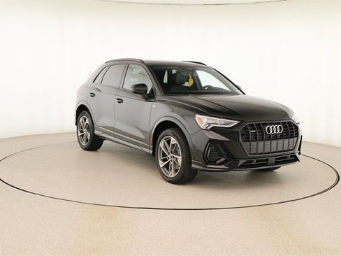 New 2025 Audi Q3 2.0T Premium image 10