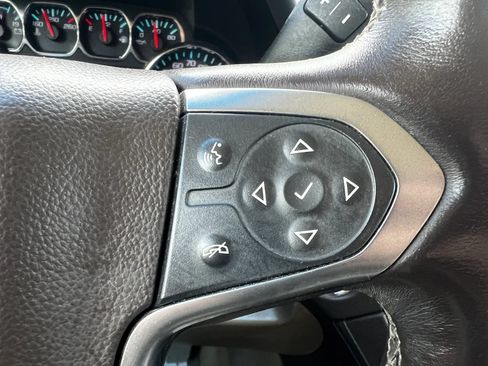 Used 2015 Chevrolet Suburban LTZ AWD/4WD image 19