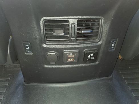 Used 2019 Nissan Titan PRO-4X w/ Pro-4x Convenience Package AWD/4WD image 6