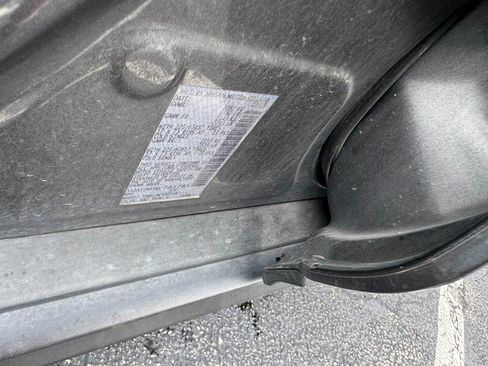 Used 2019 Nissan Rogue S FWD image 20