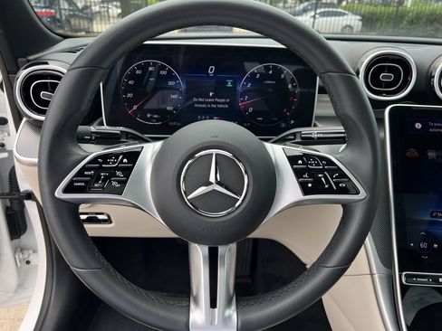 Used 2025 Mercedes-Benz C 300 Sedan image 8