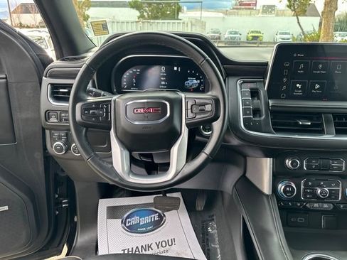 Used 2023 GMC Yukon XL SLT image 16