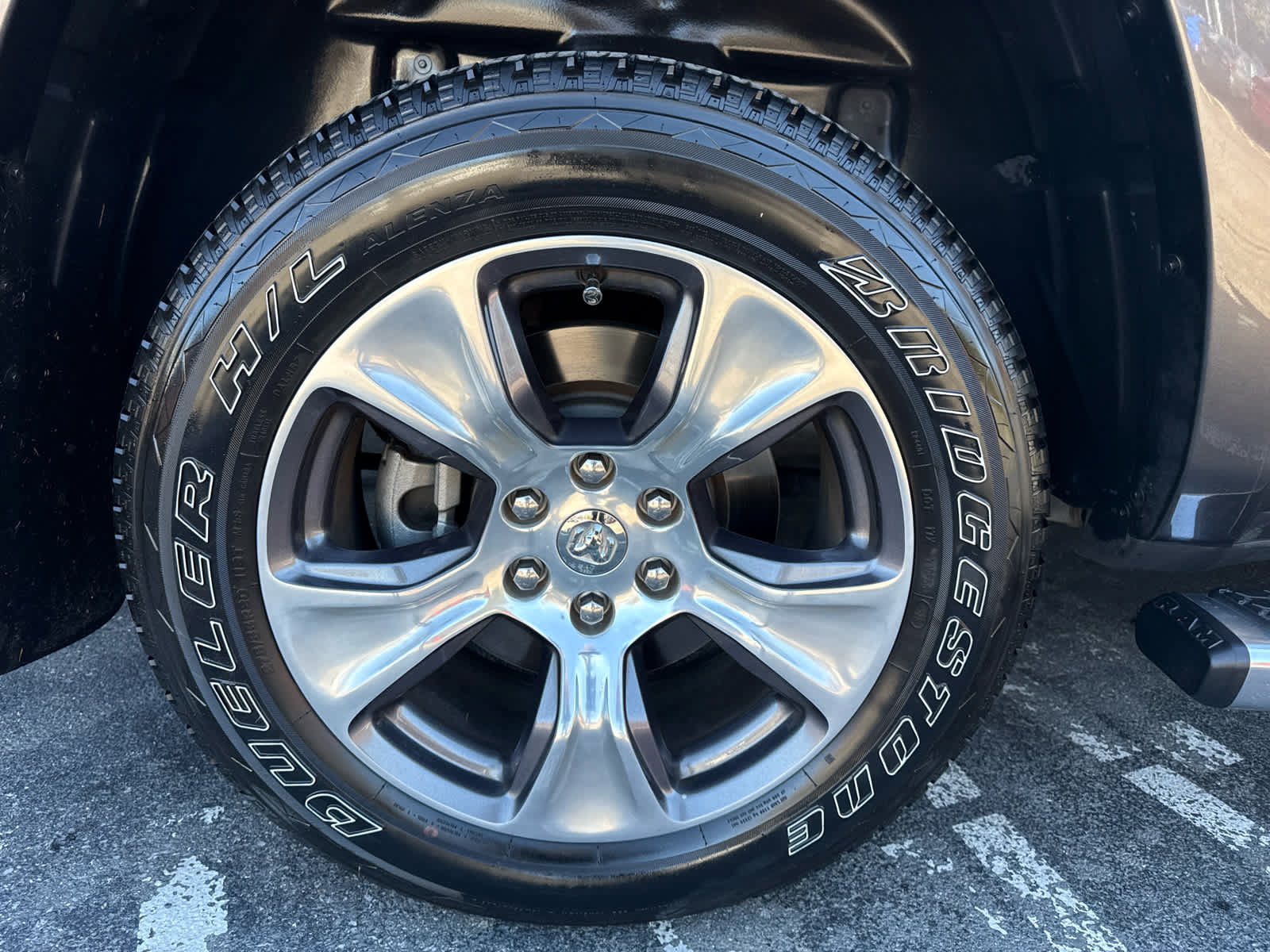 Used 2020 RAM 1500 Laramie AWD/4WD image 12