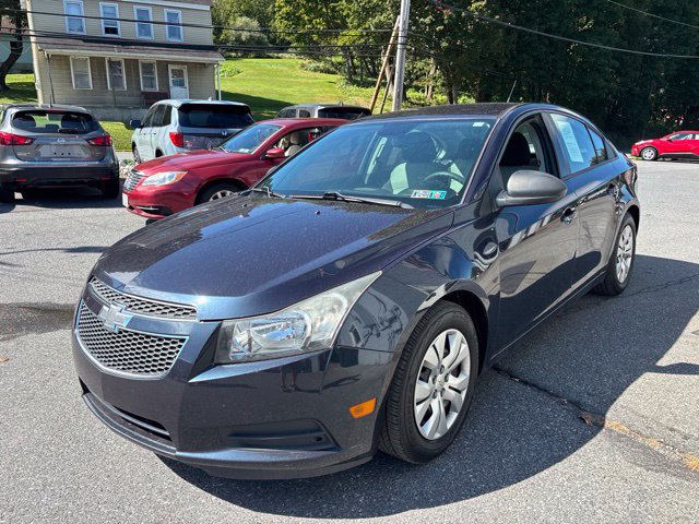 Used 2014 Chevrolet Cruze LS FWD image 3