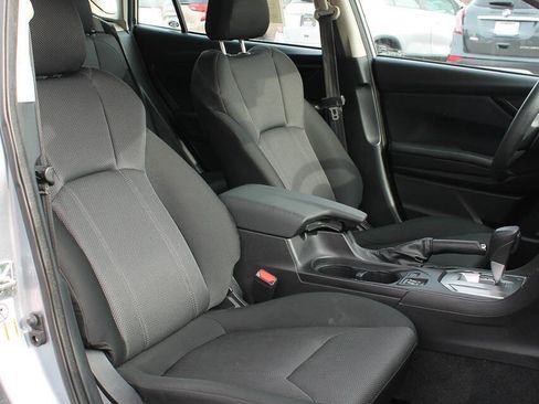 Used 2017 Subaru Impreza 2.0i Premium image 23