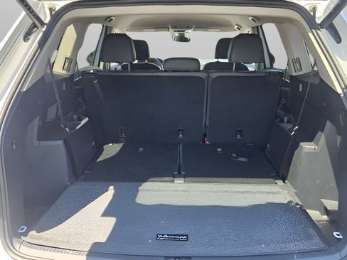 Used 2024 Volkswagen Atlas SE w/ Black Wheel Package FWD image 26