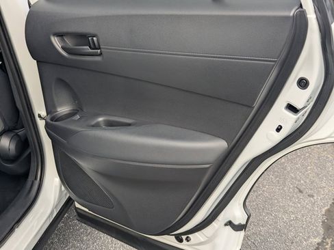 Used 2024 Toyota Corolla Cross SE image 15