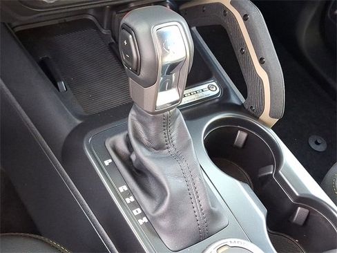 New 2025 Ford Bronco Badlands image 10