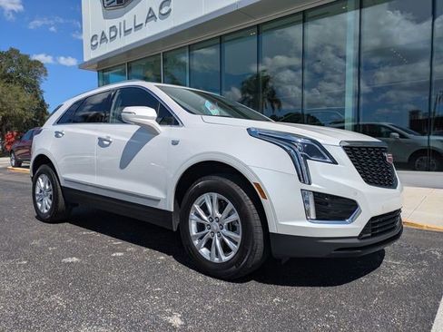 Certified 2025 Cadillac XT5 Luxury w/ LPO, Floor Liner Package FWD image 2