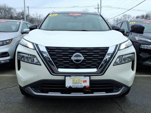 Used 2023 Nissan Rogue SL w/ SL Premium Package image 2