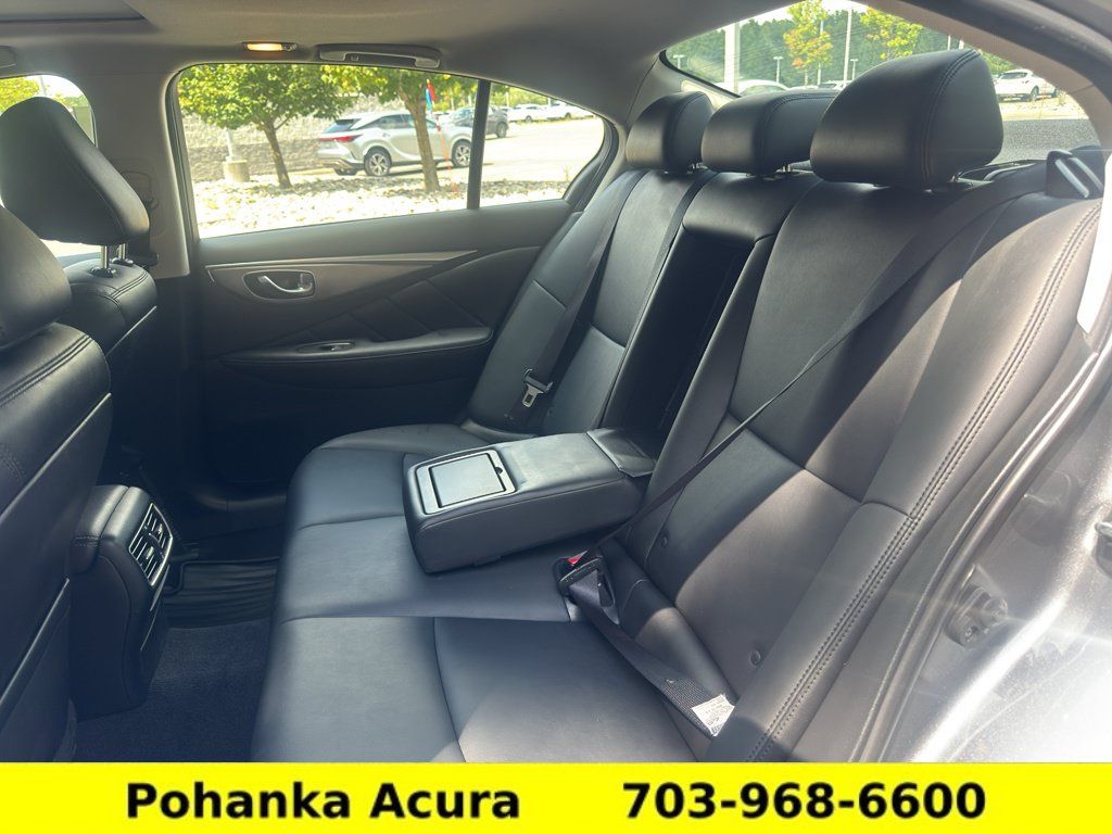 Used 2017 INFINITI Q50 2.0t w/ Moonroof Package AWD/4WD image 28