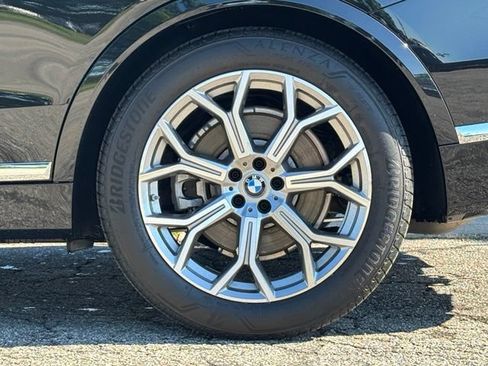 Certified 2026 BMW X7 xDrive40i AWD/4WD image 3