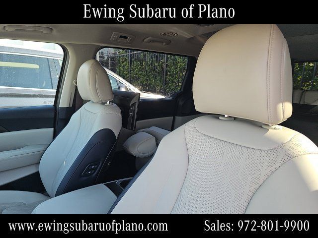Used 2025 Kia Carnival SX FWD image 6