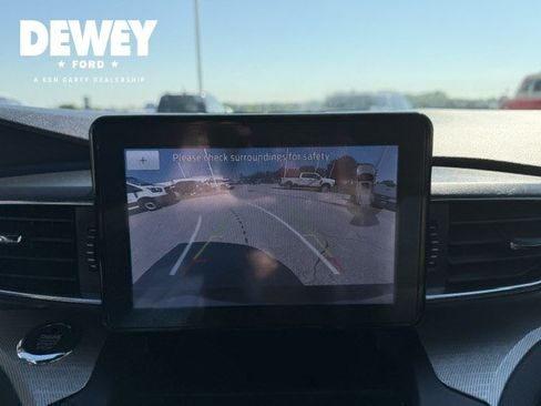 Used 2020 Ford Explorer XLT w/ Equipment Group 202A AWD/4WD image 18