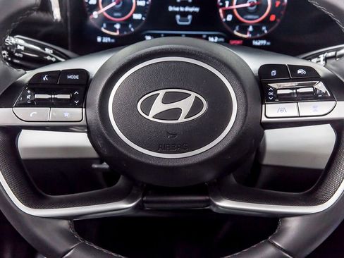 Used 2025 Hyundai Elantra Limited image 26