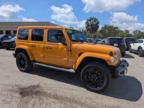 Used 2021 Jeep Wrangler Unlimited Sahara w/ Safety Group AWD/4WD image 2