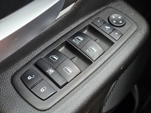 Used 2023 RAM 1500 Lone Star image 33