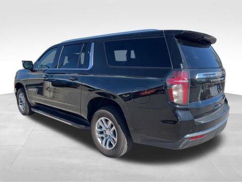 Used 2024 Chevrolet Suburban LT image 7