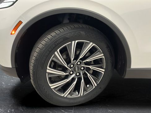 Used 2025 Lincoln Aviator AWD image 39