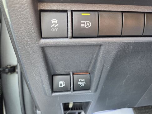 Used 2021 Toyota Sienna LE image 14