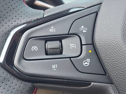 New 2026 Chevrolet Trax RS w/ Sunroof Package FWD image 25