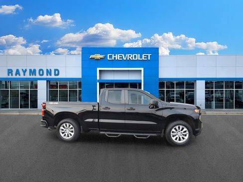 Used 2021 Chevrolet Silverado 1500 Custom w/ LPO, Dark Essentials Package AWD/4WD image 2