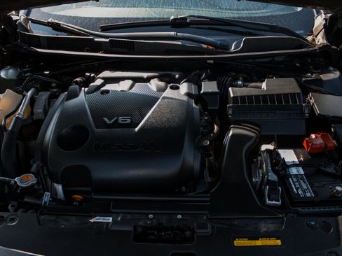 Used 2016 Nissan Maxima SR FWD image 31