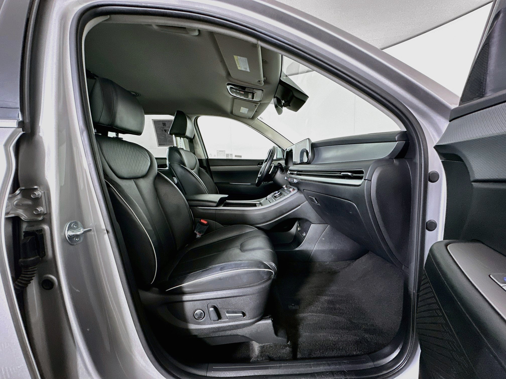 Used 2024 Hyundai Palisade SEL FWD image 34