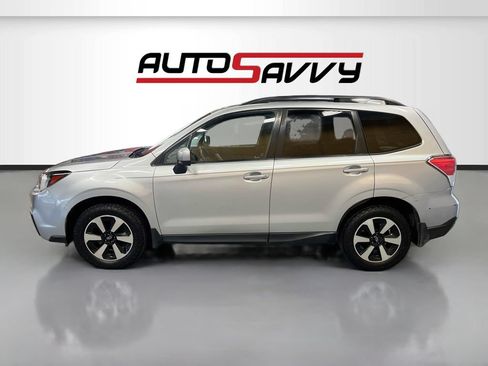 Used 2018 Subaru Forester 2.5i Premium w/ All-Weather Package AWD/4WD image 4