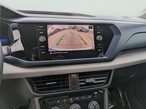 Certified 2023 Volkswagen Taos SE FWD image 21
