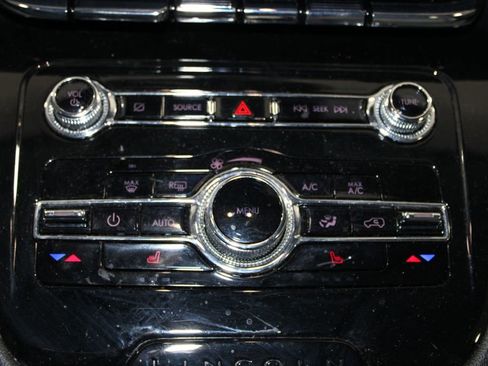 Used 2022 Lincoln Corsair FWD image 29