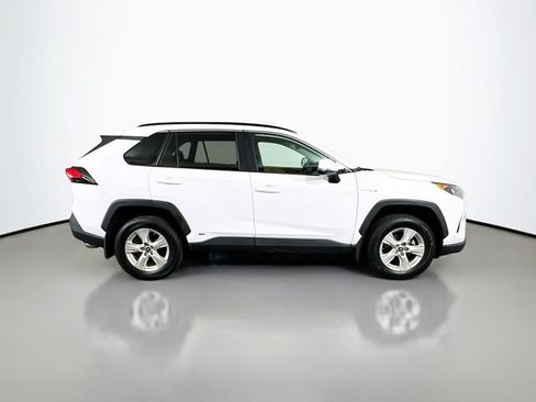 Used 2021 Toyota RAV4 LE w/ Carpet Mat Package (TMS) AWD/4WD image 7