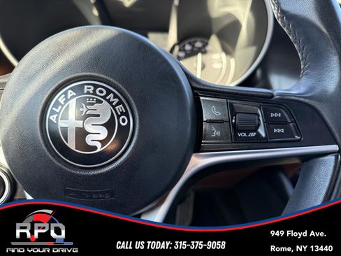 Used 2019 Alfa Romeo Giulia Ti w/ Quick Order Package 22X Lusso image 20