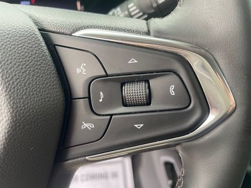 Used 2024 Chevrolet TrailBlazer LT w/ LT Cold Weather Package AWD/4WD image 16