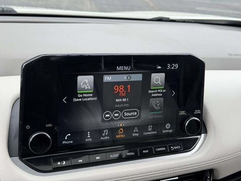 Used 2023 Nissan Rogue SL w/ SL Premium Package AWD/4WD image 3