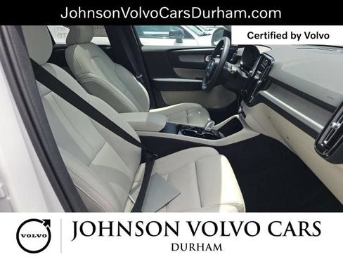 Used 2026 Volvo XC40 B5 Plus AWD/4WD image 9