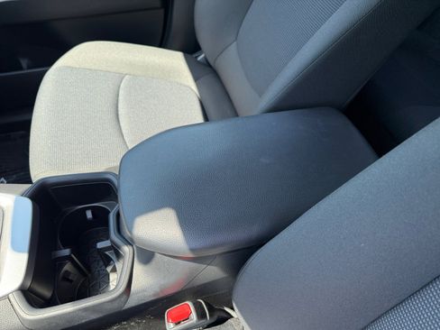 Used 2023 Toyota RAV4 LE AWD/4WD image 14