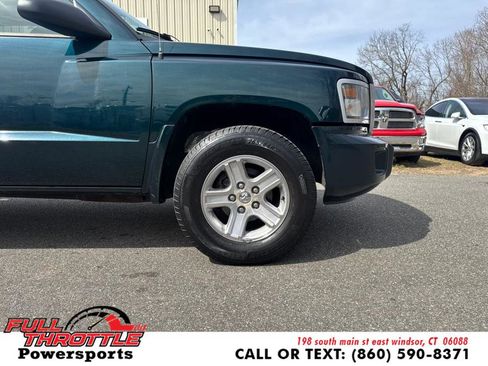 Used 2011 Dodge Dakota Big Horn image 28