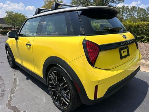 Used 2025 MINI Cooper S FWD image 3