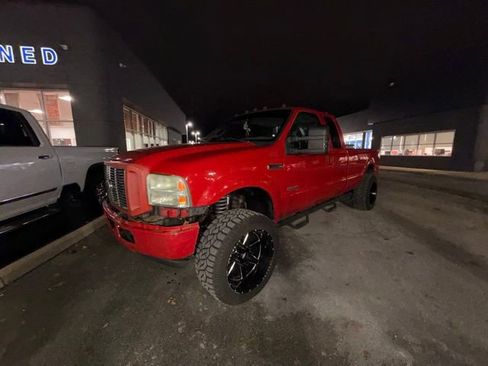 Used 2006 Ford F250 XLT image 2