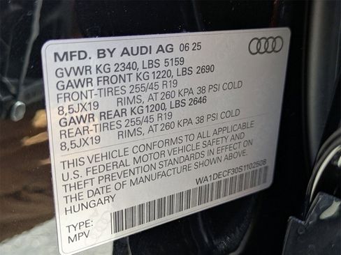 New 2025 Audi Q3 2.0T Premium image 17