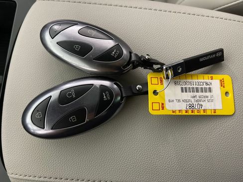 Certified 2025 Hyundai Tucson SEL AWD/4WD image 26