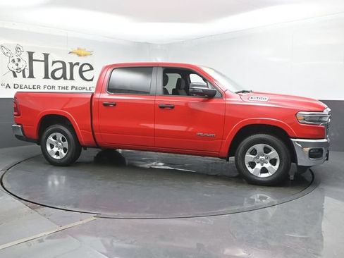 Used 2025 RAM 1500 Big Horn AWD/4WD image 1