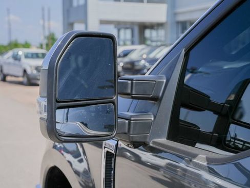 Used 2018 Ford F350 Lariat w/ Chrome Package AWD/4WD image 16