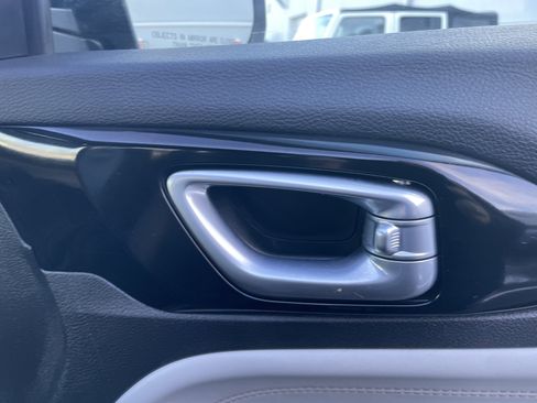 Certified 2024 Jeep Compass Limited image 12