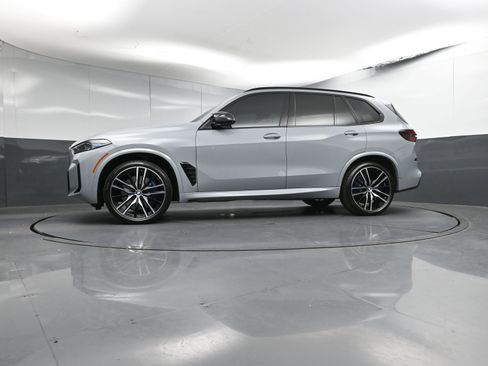 Used 2025 BMW X5 M60i image 32