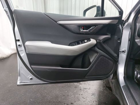 Used 2025 Subaru Outback Premium image 28